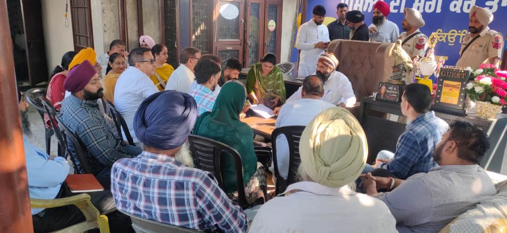 Deputy Speaker Jai Krishan Singh Raudi held a special meeting with various panchayats of Garhshankar constituency